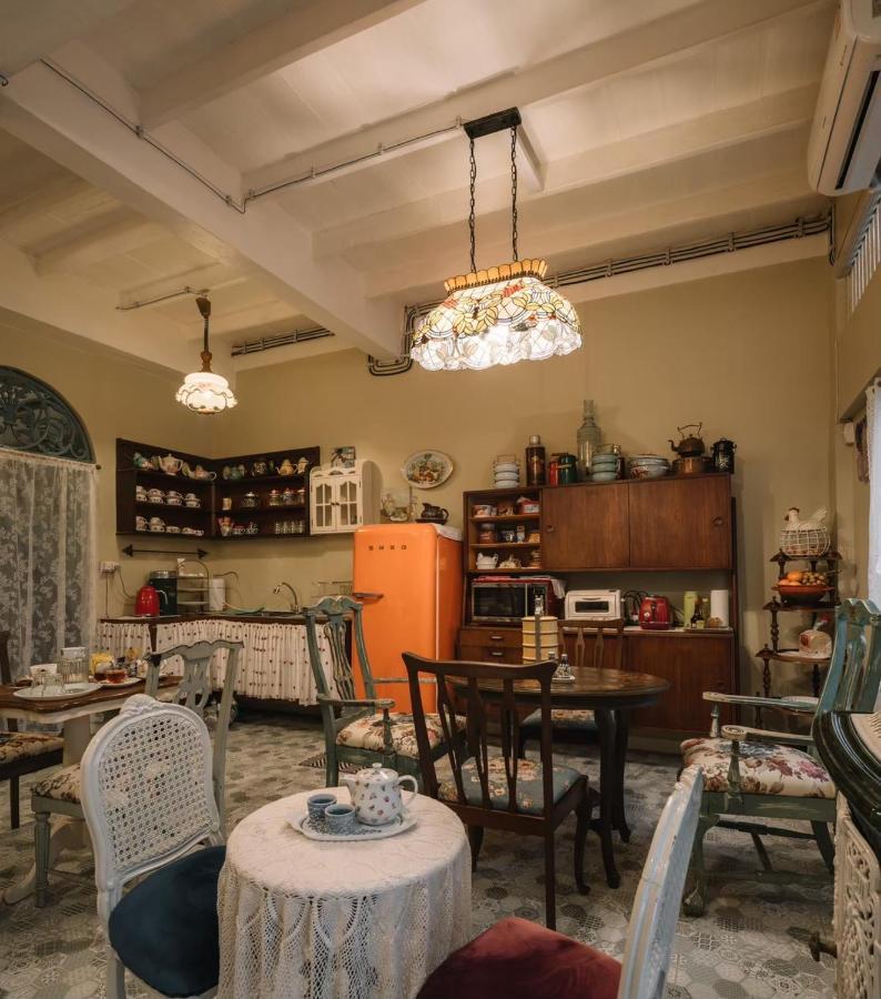 Lhong Yaowarat Hostel Бангкок Экстерьер фото