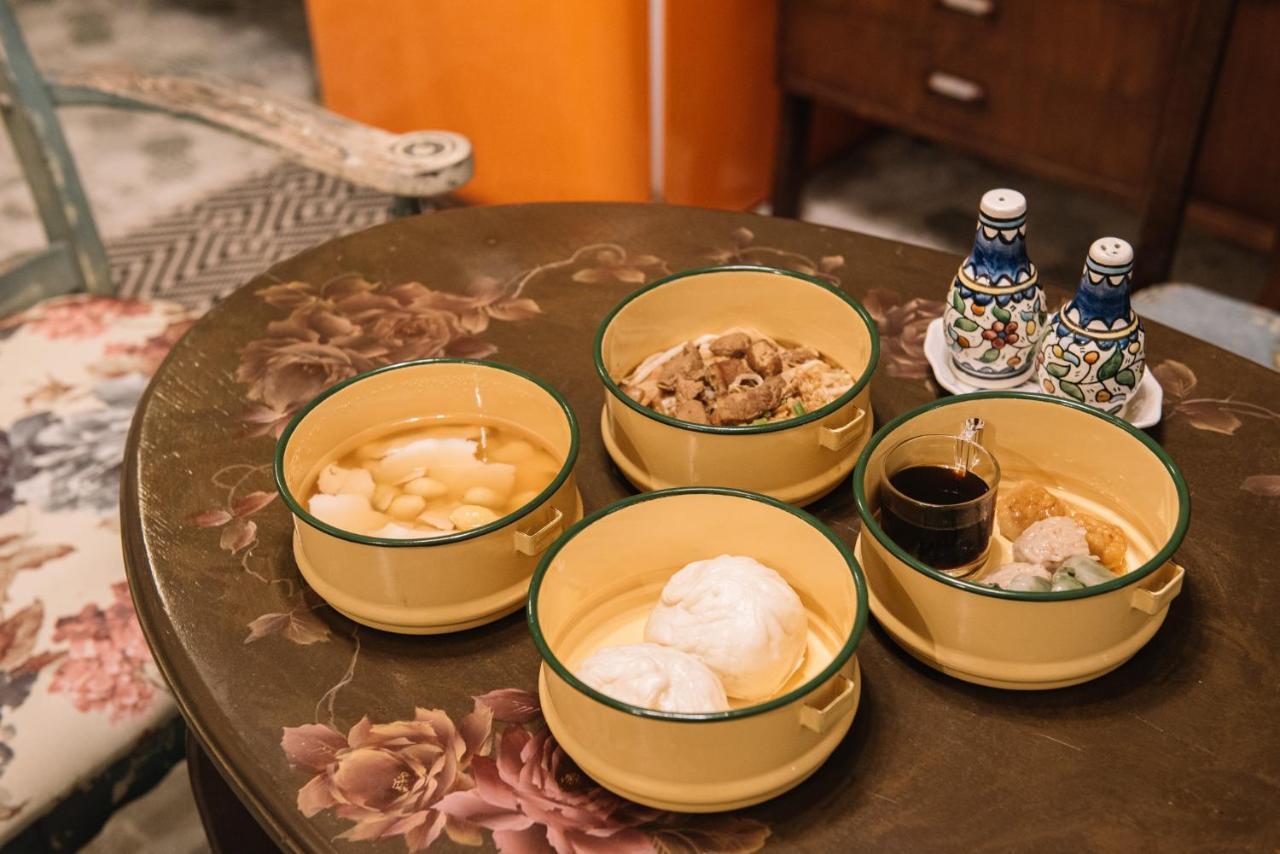 Lhong Yaowarat Hostel Бангкок Экстерьер фото