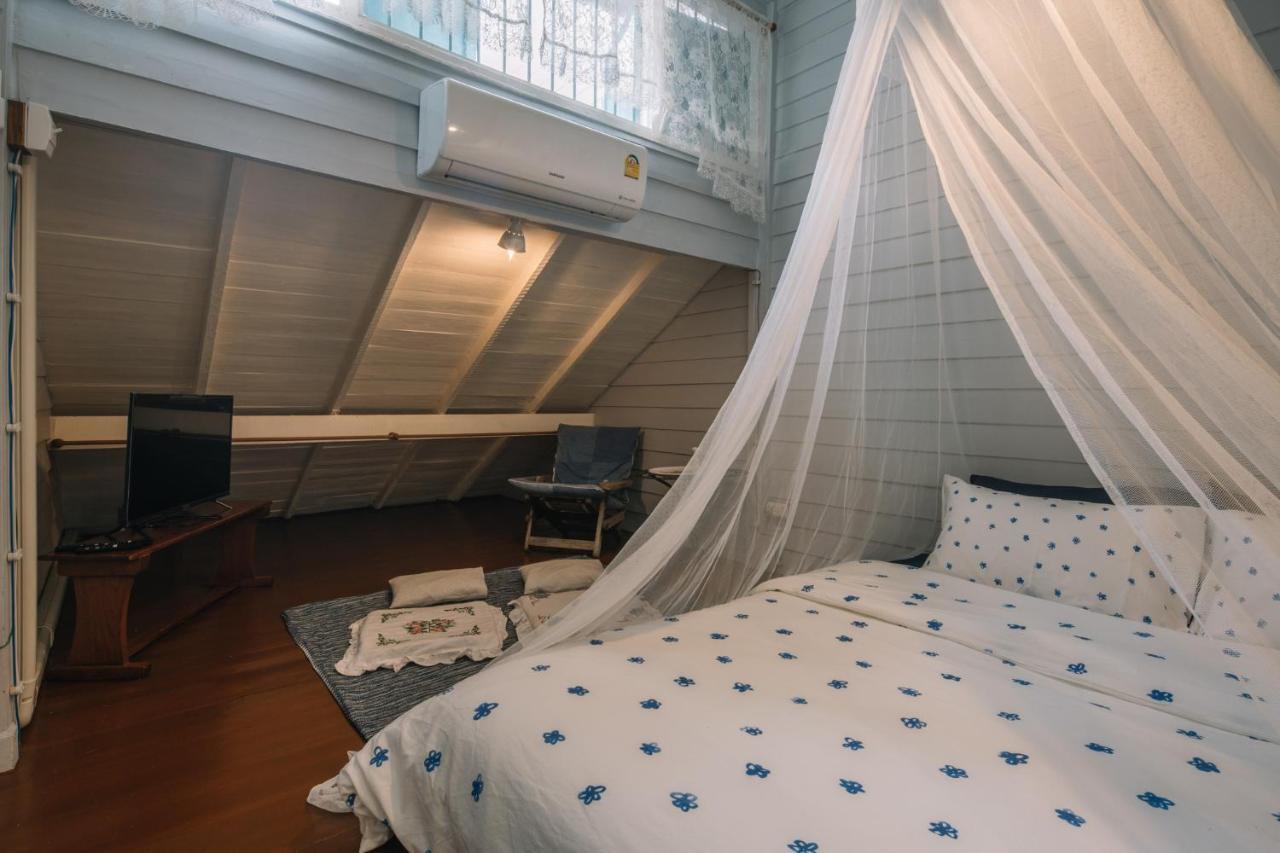 Lhong Yaowarat Hostel Бангкок Экстерьер фото
