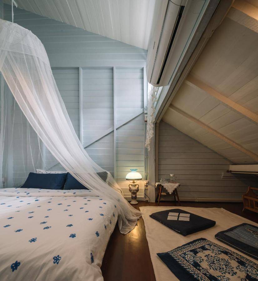 Lhong Yaowarat Hostel Бангкок Экстерьер фото
