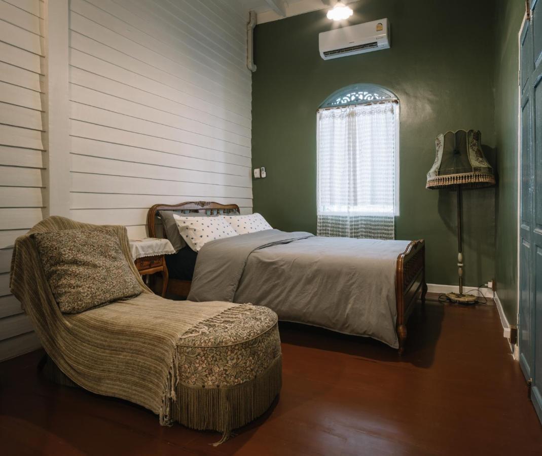 Lhong Yaowarat Hostel Бангкок Экстерьер фото