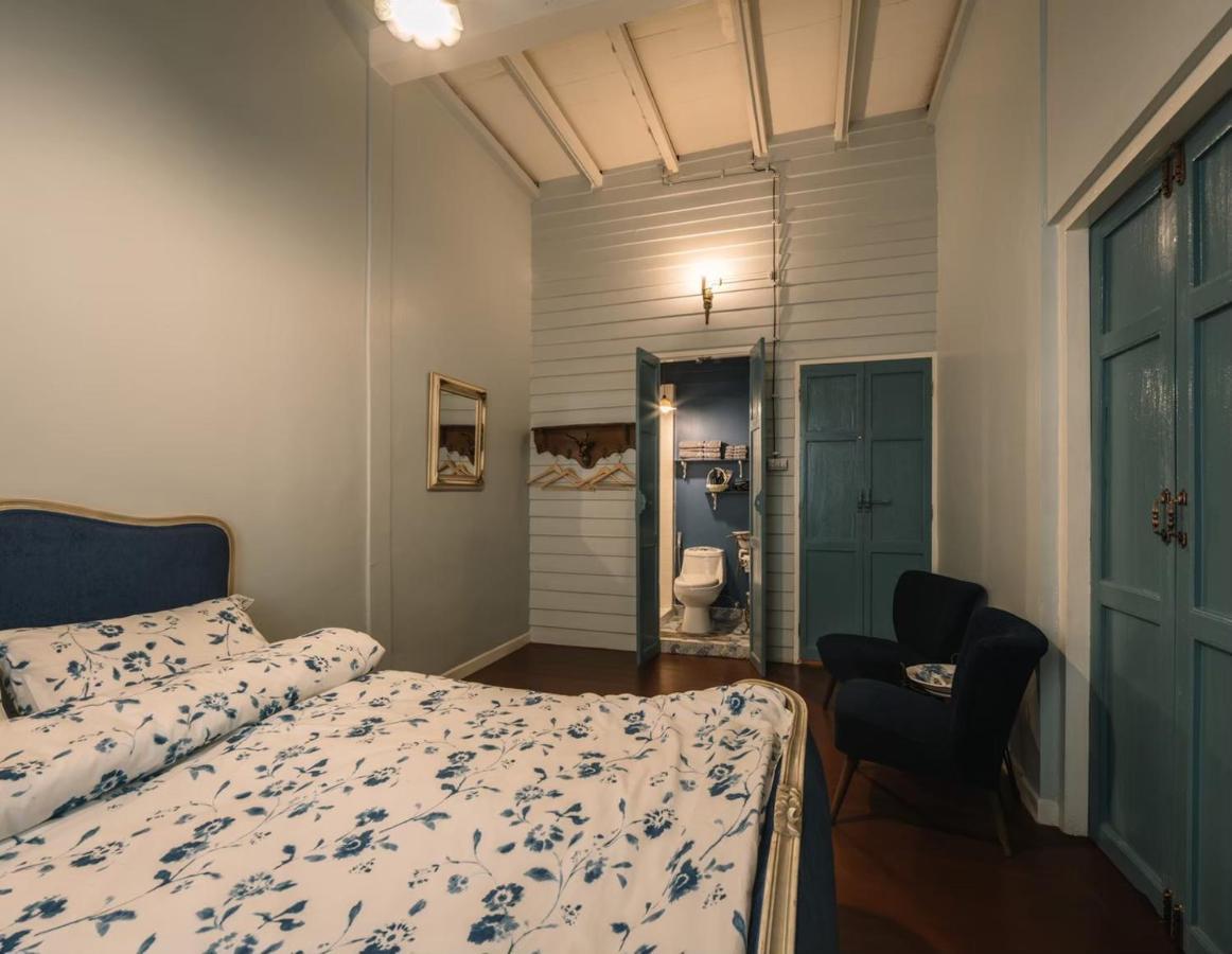 Lhong Yaowarat Hostel Бангкок Экстерьер фото