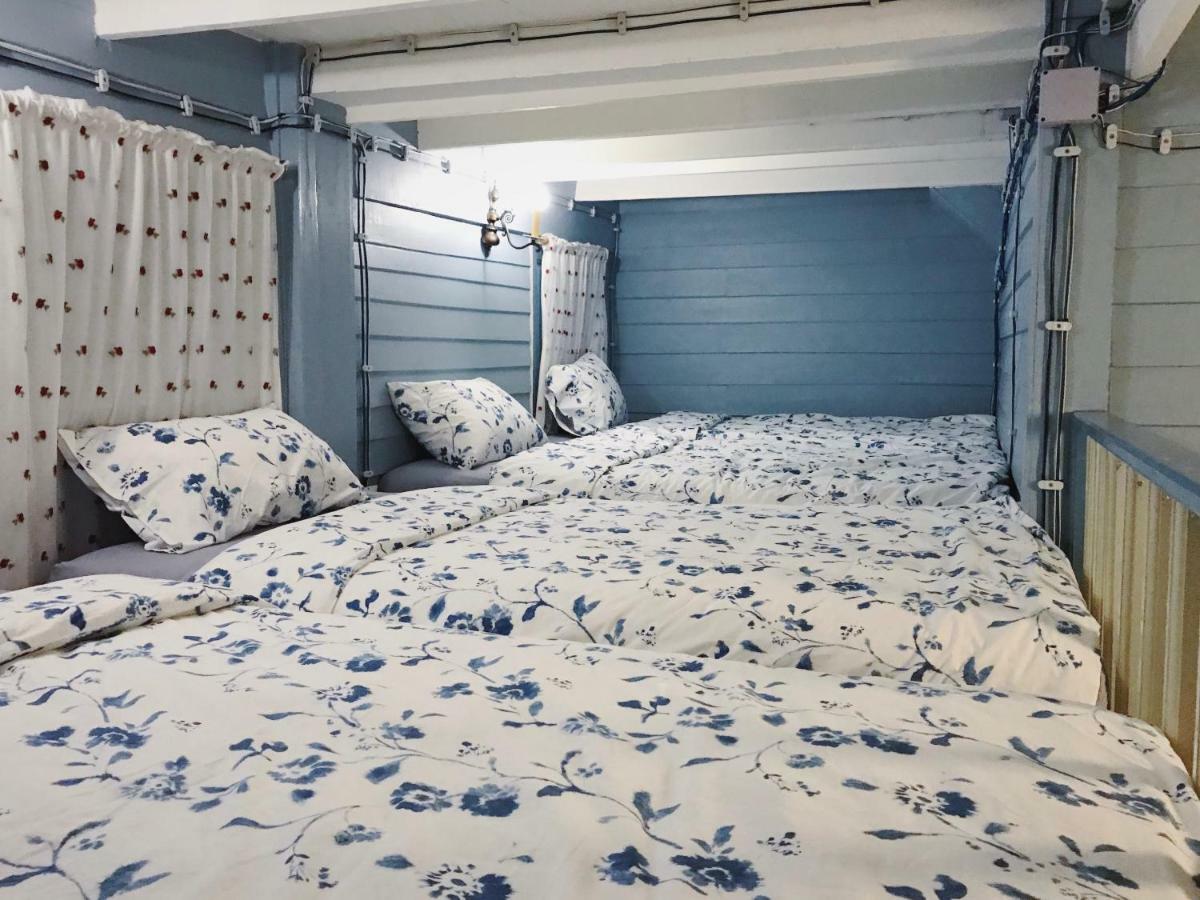 Lhong Yaowarat Hostel Бангкок Экстерьер фото
