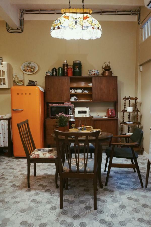Lhong Yaowarat Hostel Бангкок Экстерьер фото